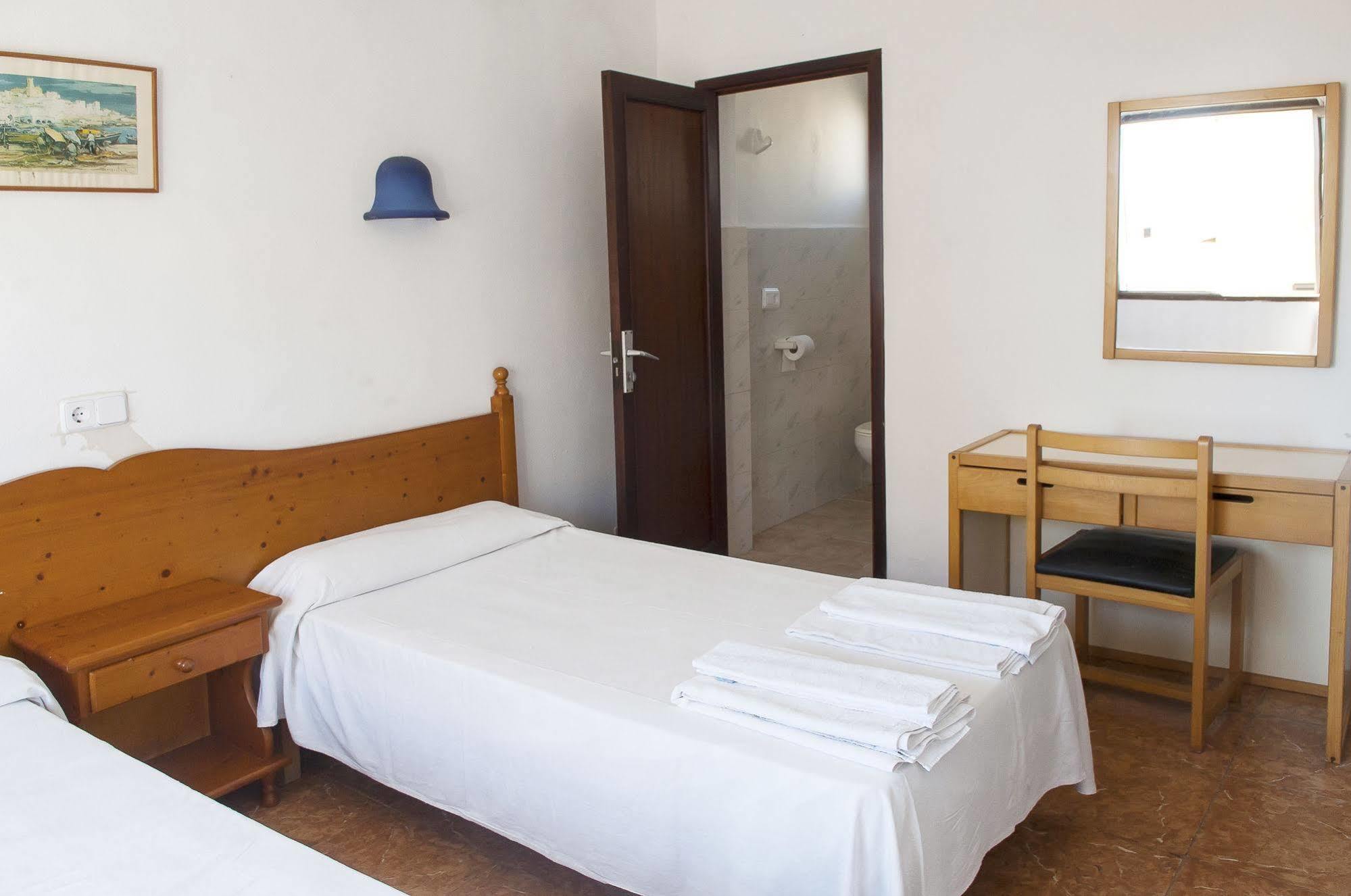 Surfing Concept Hostel Cala Ratjada  Buitenkant foto